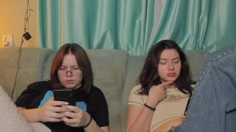 Snapshot of lizzi_muur chatting on 01-28-25, 04:41 lizzi_muur online show from 01-28-25, 04:41