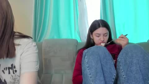 Snapshot of lizzi_muur chatting on 01-30-25, 11:01 lizzi_muur online show from 01-30-25, 11:01