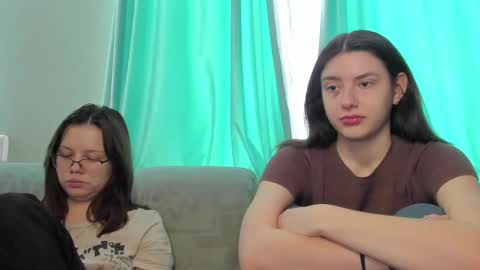 Snapshot of lizzi_muur chatting on 02-04-25, 10:10 lizzi_muur online show from 02-04-25, 10:10