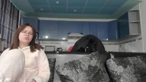 Snapshot of lizzi_muur chatting on 02-19-25, 02:34 lizzi_muur online show from 02-19-25, 02:34