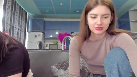 Snapshot of lizzi_muur chatting on 03-05-25, 10:11 lizzi_muur online show from 03-05-25, 10:11