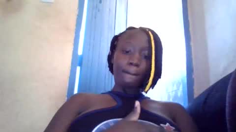 Snapshot of lizzie2020 chatting on 05-28-26, 07:27 lizzie2020 online show from 05-28-26, 07:27