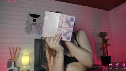 Snapshot of lizzie_evans chatting on 07-18-26, 11:36 Lizzie online show from 07-18-26, 11:36