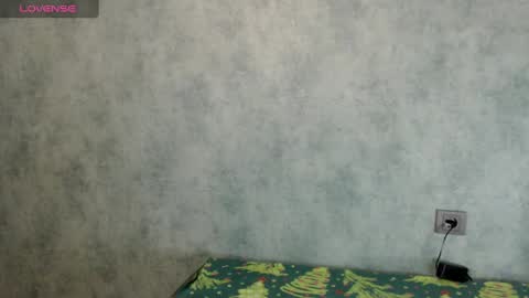 LizzieLight online show from 12-27-24, 06:53