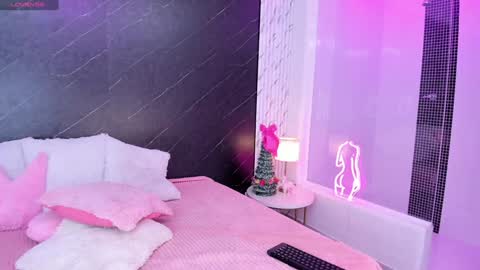 I am Lizz online show from 12-16-24, 12:06