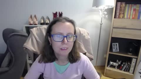 Snapshot of lizzy_sparkle chatting on 09-18-25, 04:25 Lizzy online show from 09-18-25, 04:25