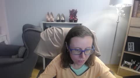 Snapshot of lizzy_sparkle chatting on 09-23-25, 04:59 Lizzy online show from 09-23-25, 04:59