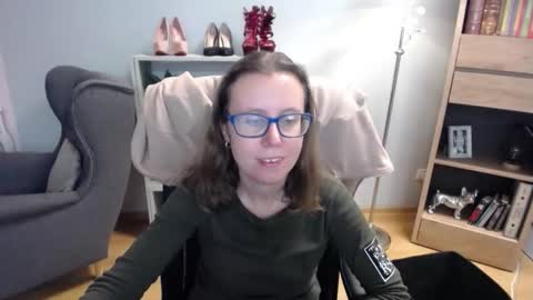 Snapshot of lizzy_sparkle chatting on 10-14-25, 04:24 Lizzy online show from 10-14-25, 04:24