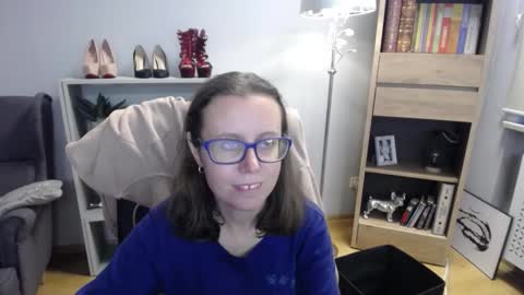 Snapshot of lizzy_sparkle chatting on 10-27-25, 05:33 Lizzy online show from 10-27-25, 05:33