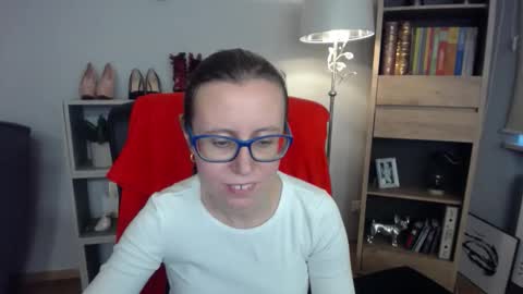 Snapshot of lizzy_sparkle chatting on 10-30-25, 06:26 Lizzy online show from 10-30-25, 06:26