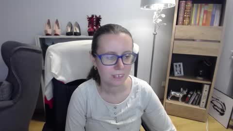 Snapshot of lizzy_sparkle chatting on 11-05-25, 05:51 Lizzy online show from 11-05-25, 05:51