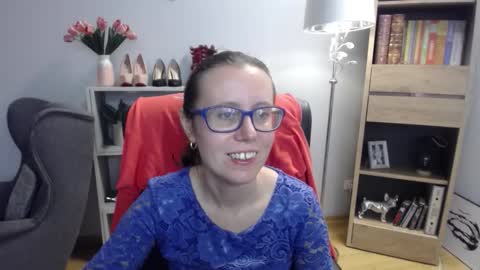 Snapshot of lizzy_sparkle chatting on 11-13-25, 05:39 Lizzy online show from 11-13-25, 05:39