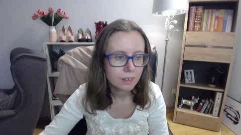 Snapshot of lizzy_sparkle chatting on 11-19-25, 05:40 Lizzy online show from 11-19-25, 05:40