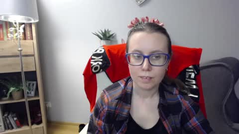 Lizzy online show from 04-09-26, 06:19