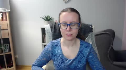 Lizzy online show from 04-15-26, 04:30