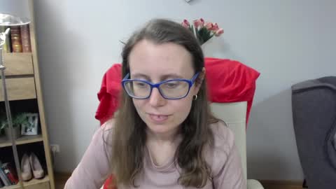 Snapshot of lizzy_sparkle chatting on 05-11-26, 04:40 Lizzy online show from 05-11-26, 04:40