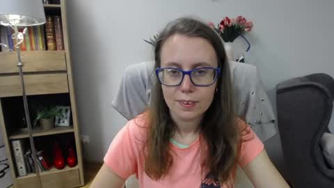 Snapshot of lizzy_sparkle chatting on 06-08-26, 04:35 Lizzy online show from 06-08-26, 04:35