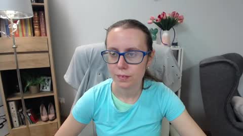 Snapshot of lizzy_sparkle chatting on 06-09-26, 04:24 Lizzy online show from 06-09-26, 04:24