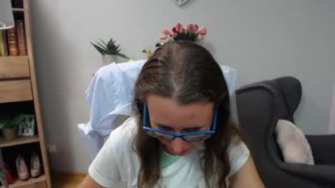 Snapshot of lizzy_sparkle chatting on 07-03-26, 04:19 Lizzy online show from 07-03-26, 04:19