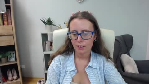 Snapshot of lizzy_sparkle chatting on 07-07-26, 06:47 Lizzy online show from 07-07-26, 06:47