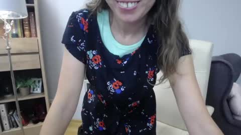 Snapshot of lizzy_sparkle chatting on 07-16-26, 05:24 Lizzy online show from 07-16-26, 05:24