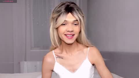 lizzydelrey online show from 07-15-26, 07:30