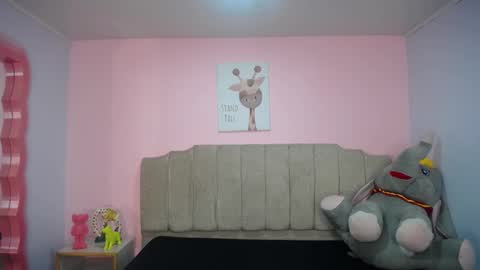 Lizzy SCHEDULE BROADCASTING Monday-Saturday 11am4pm Colombia online show from 02-23-25, 11:44