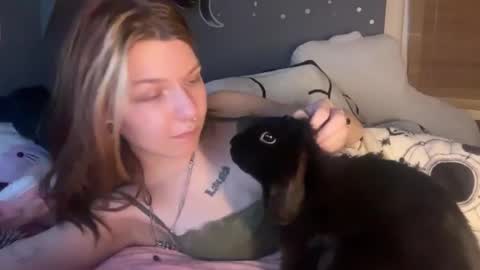 Snapshot of lizzyylovesick chatting on 01-22-25, 04:55 lizzybunny online show from 01-22-25, 04:55