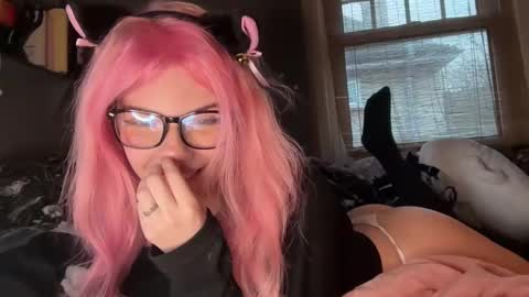 Snapshot of lizzyylovesick chatting on 02-24-25, 05:20 lizzybunny online show from 02-24-25, 05:20