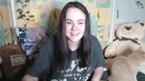 Snapshot of llevella chatting on 12-21-25, 05:53 Sevy online show from 12-21-25, 05:53