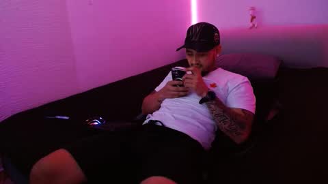 Snapshot of lliamm_2 chatting on 01-26-25, 03:58 lliamm 2 online show from 01-26-25, 03:58