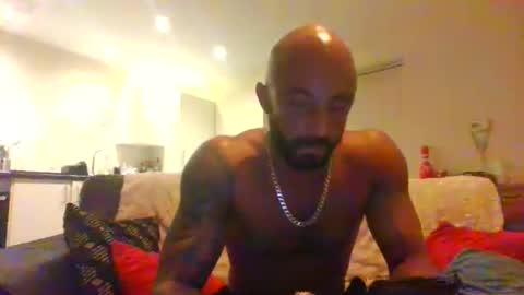 Leon online show from 11-28-25, 09:28