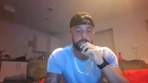 Leon online show from 12-17-25, 06:03