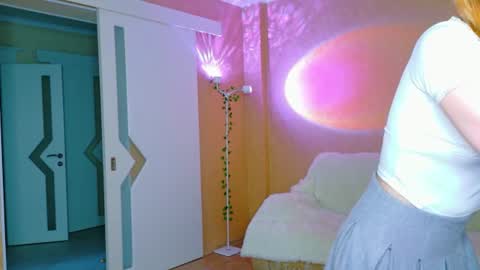llovelymia online show from 06-25-26, 03:06