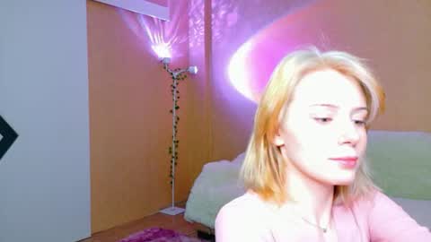 llovelymia online show from 07-11-26, 03:20