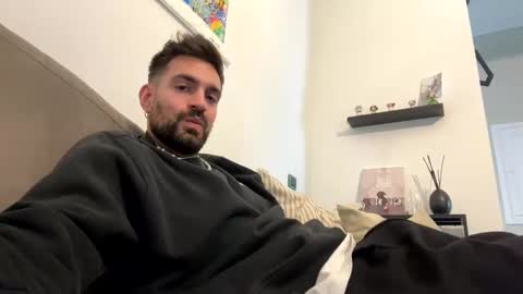 Snapshot of lnnc5 chatting on 10-21-25, 10:38 lnnc5 online show from 10-21-25, 10:38