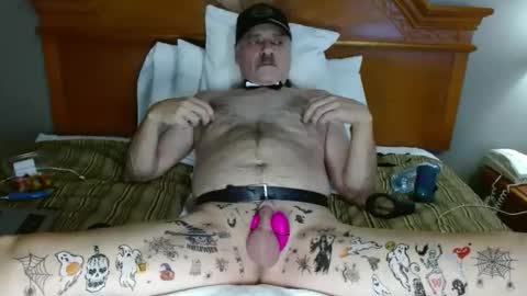 Snapshot of lnsideher69 chatting on 11-03-25, 12:46 John online show from 11-03-25, 12:46