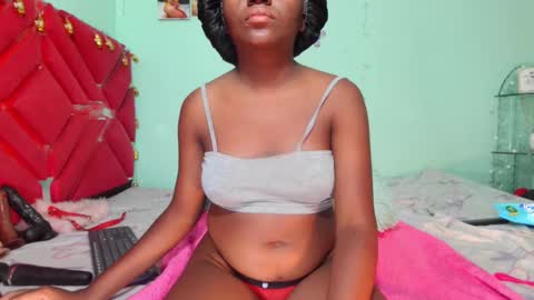 Snapshot of loaisisadaams chatting on 10-09-25, 10:35 loaisisAdamss online show from 10-09-25, 10:35