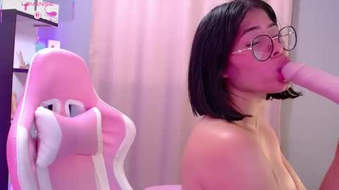Snapshot of loaluxury chatting on 03-10-25, 07:29 Pamela online show from 03-10-25, 07:29