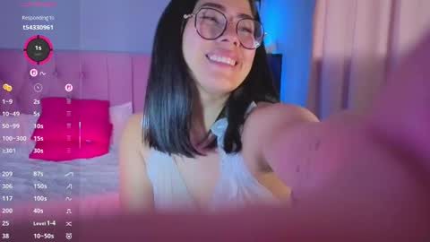 Snapshot of loaluxury chatting on 10-16-25, 05:47 Pamela online show from 10-16-25, 05:47