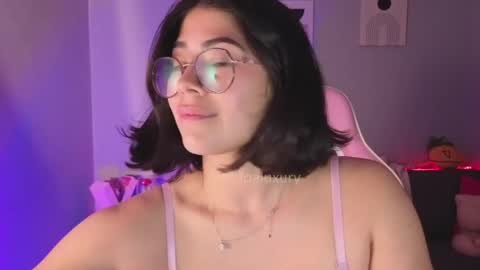 Pamela online show from 04-19-26, 09:17