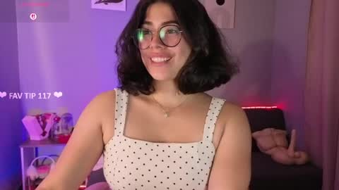 Snapshot of loaluxury chatting on 05-28-26, 11:46 Pamela online show from 05-28-26, 11:46