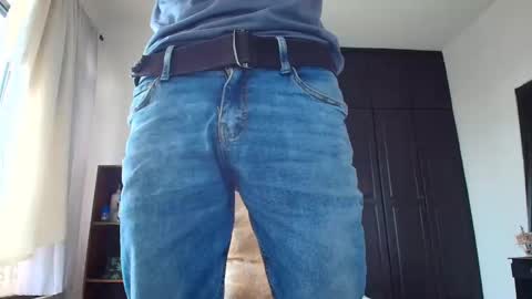 Snapshot of lobo_cockk chatting on 01-17-25, 10:01 edwin online show from 01-17-25, 10:01