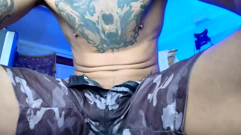 Snapshot of lobo_cockk chatting on 10-31-25, 11:17 edwin online show from 10-31-25, 11:17