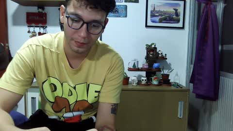 Snapshot of lobomx19 chatting on 12-24-24, 02:43 Lobo online show from 12-24-24, 02:43