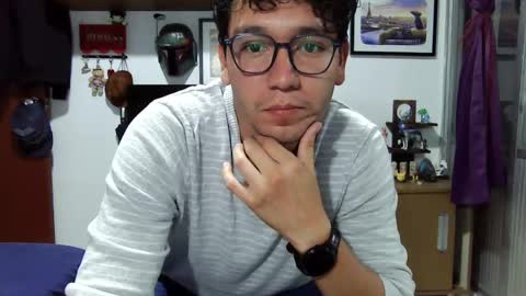 Snapshot of lobomx19 chatting on 02-19-25, 05:49 Lobo online show from 02-19-25, 05:49