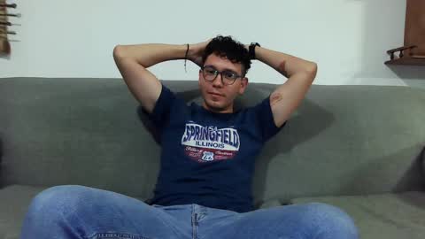 Snapshot of lobomx19 chatting on 03-08-25, 02:12 Lobo online show from 03-08-25, 02:12