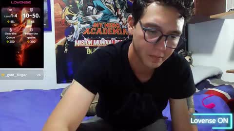 Snapshot of lobomx19 chatting on 10-10-25, 01:59 Lobo online show from 10-10-25, 01:59