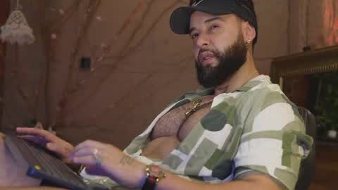 Snapshot of logan_cardenas1 chatting on 04-09-26, 12:21 logan_cardenas1 online show from 04-09-26, 12:21