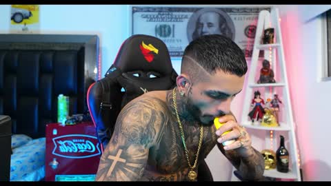 logan_hugh8 online show from 12-13-24, 03:38